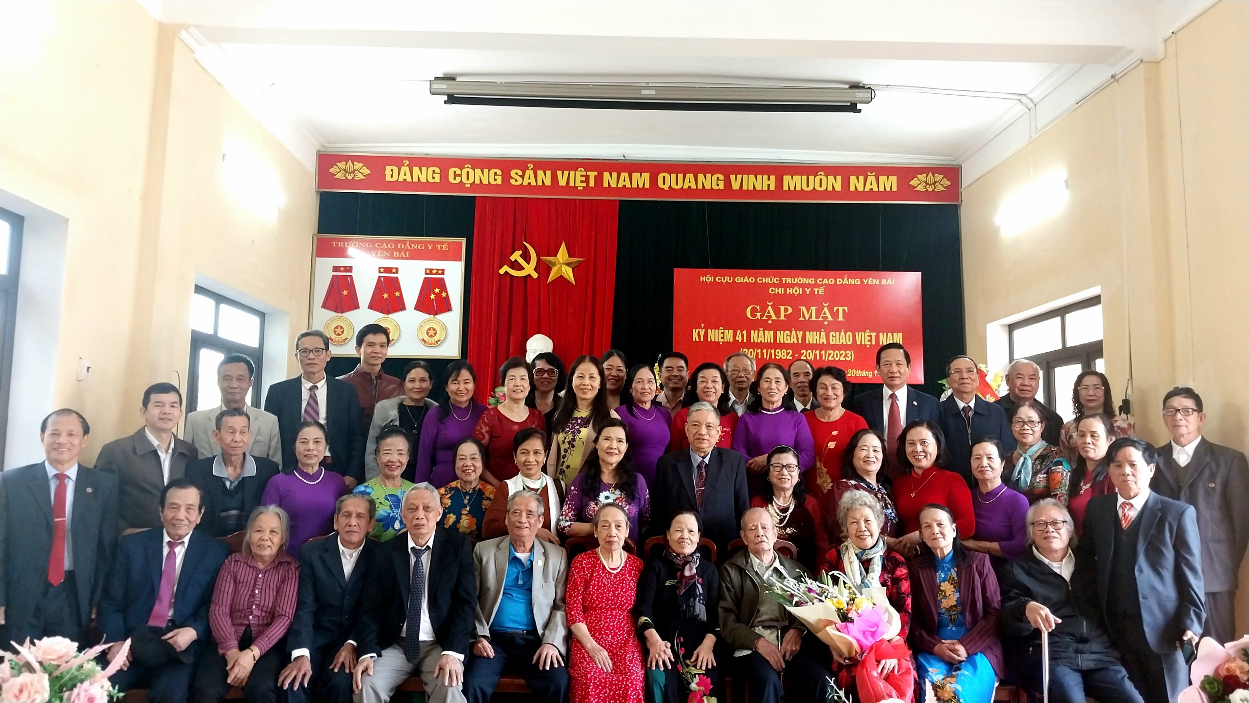 Chi hội Y tế Hội Cựu giáo chức Trường Cao đẳng Yên Bái tổ chức Gặp mặt kỷ niệm 41 năm ngày Nhà giáo Việt Nam (20/11/1982 - 20/11/2023)
